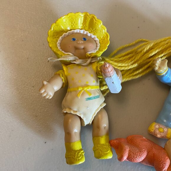 Lot of 5 VTG Cabbage Patch Kids Figures 1980s Toys Minis PVC Girl PJs Baby Horse - Picture 5 of 15